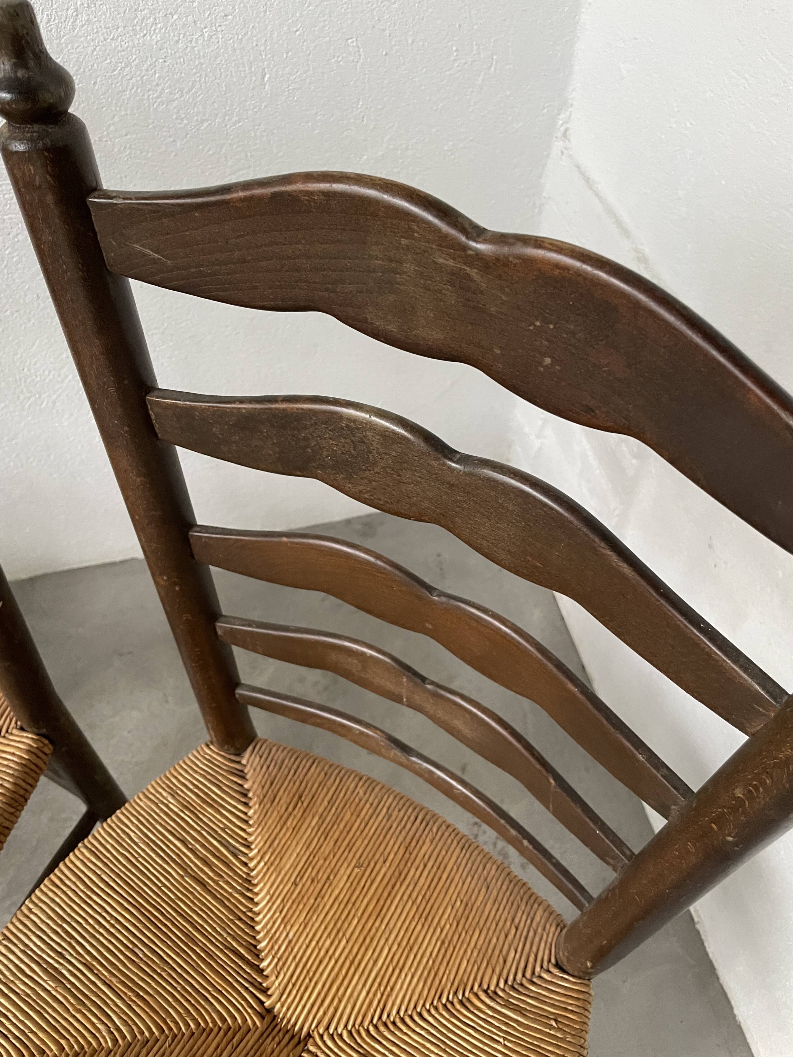 Trio rustic chairs in oak straw