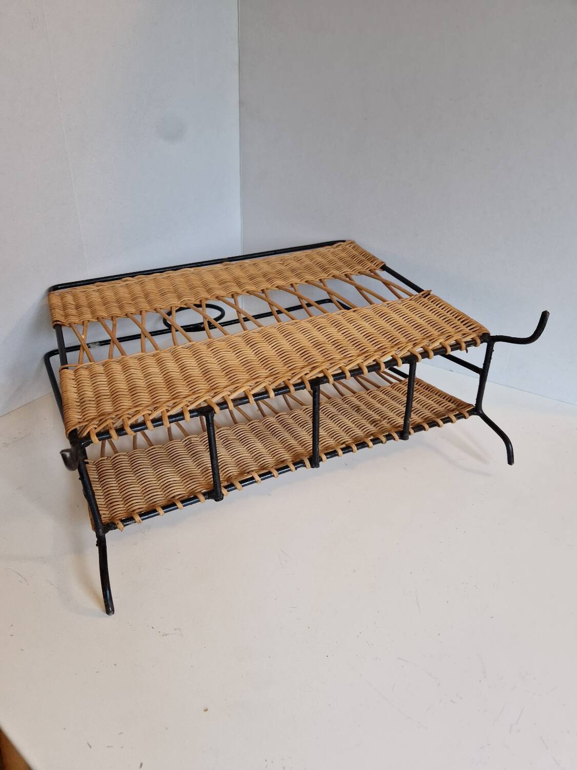 Rattan magazine holder Raoul Guys
