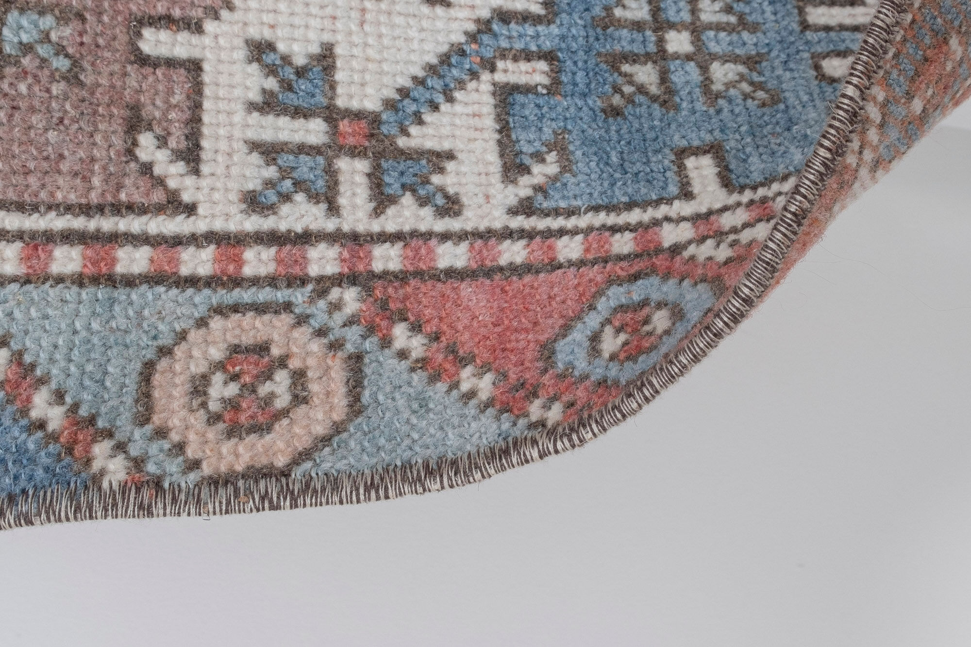 Vintage Turkish Oushak Rug 143 x 213 cm