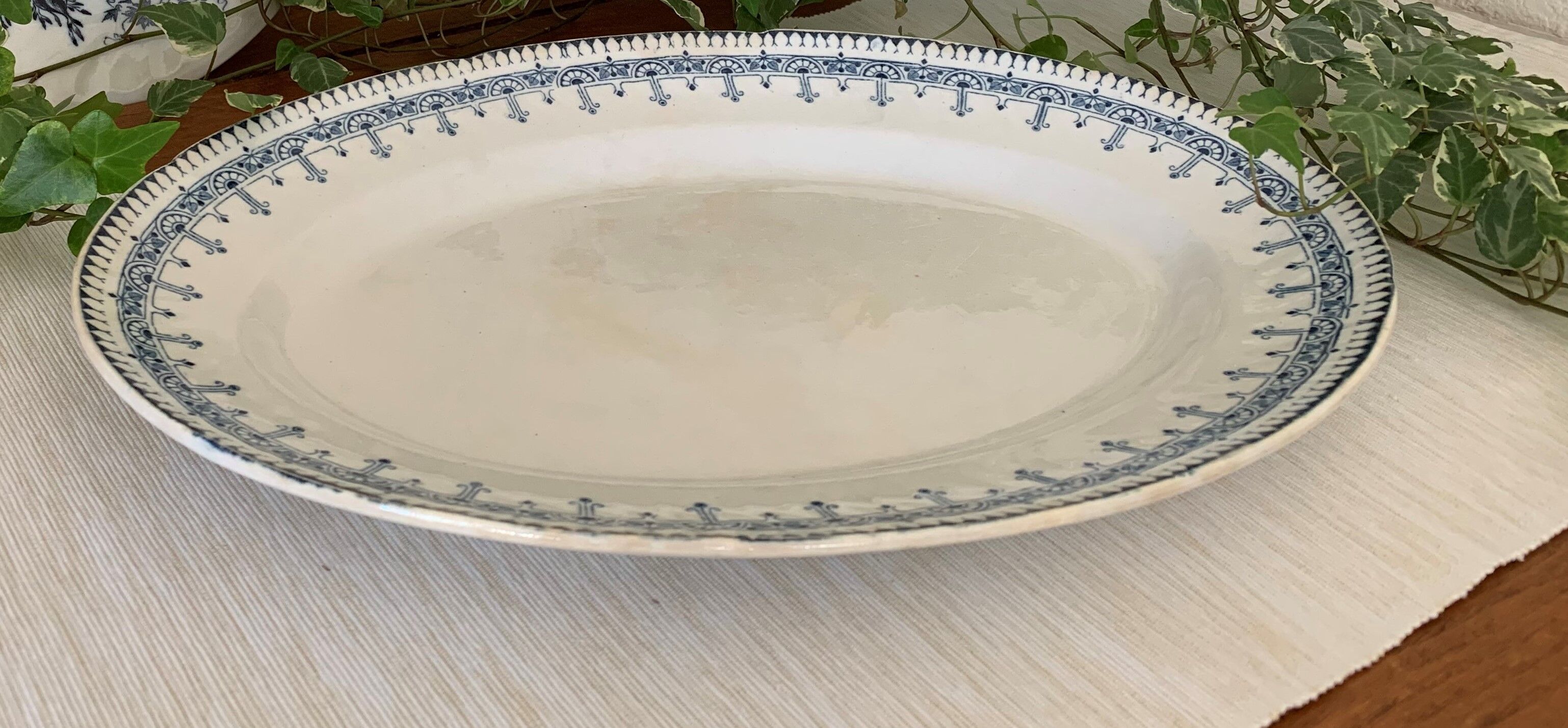 Old oval dish in earthenware by Gien, Byzantium model