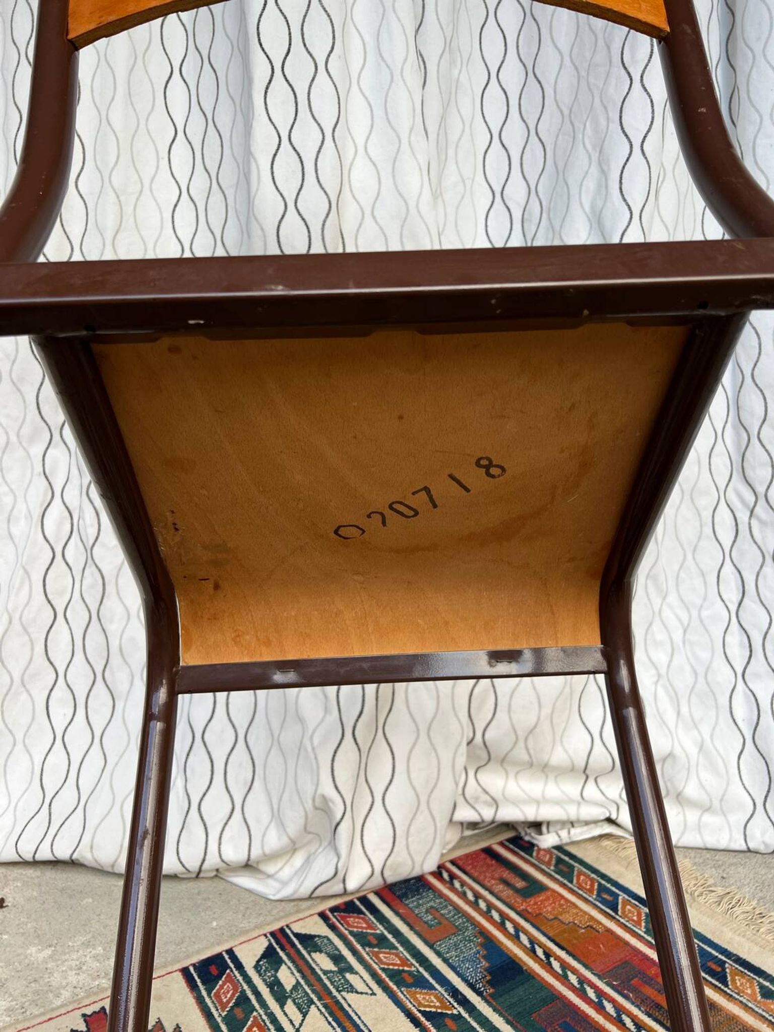Chaise d’école vintage