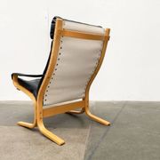 Siesta lounge chair set in Norwegian leather with ottoman by Ingmar Relling for Ekornes