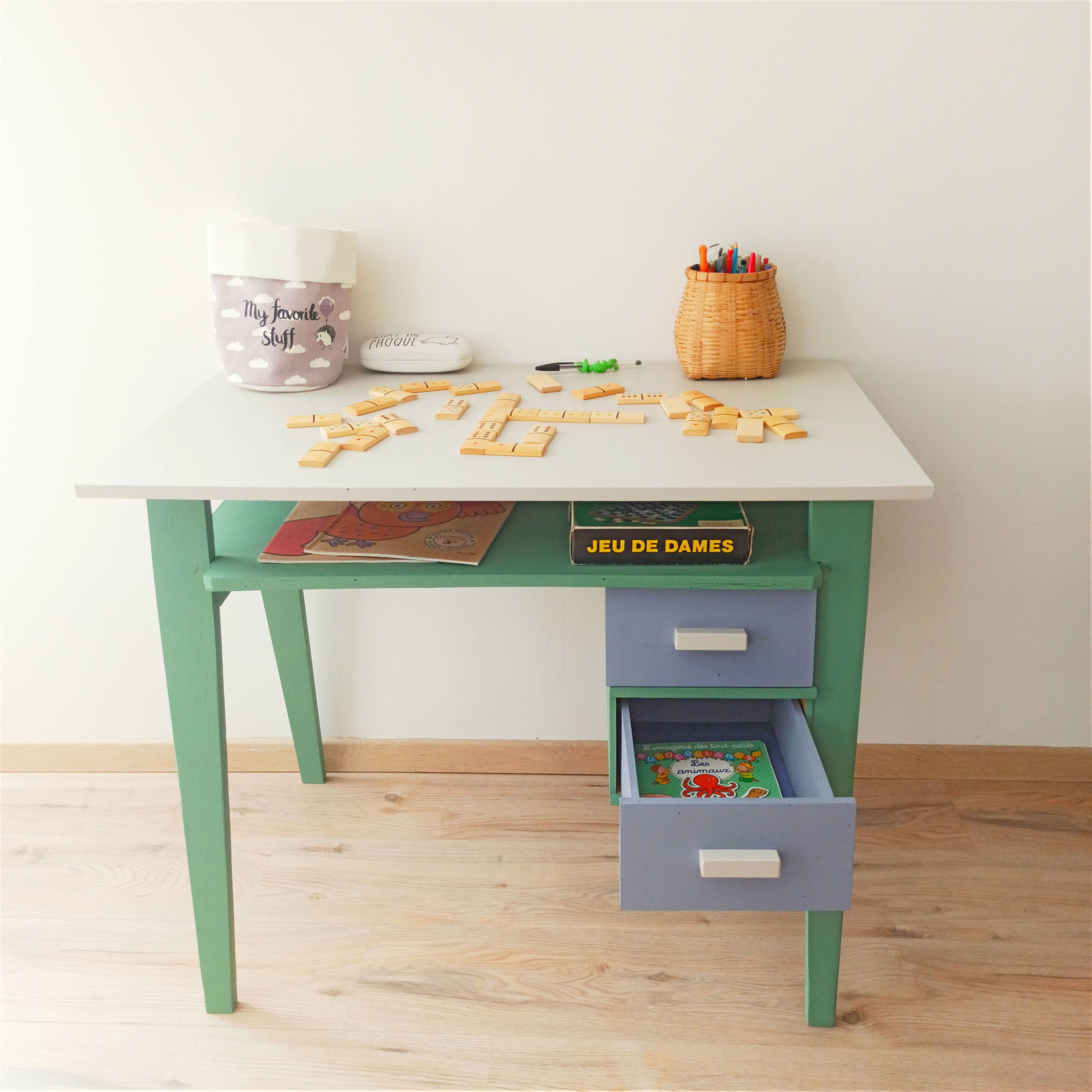 Children's desk