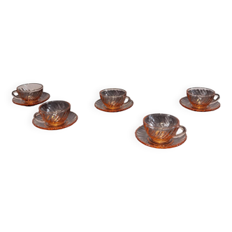 5 Rosaline Arcoroc twisted pink glass cups and saucers
