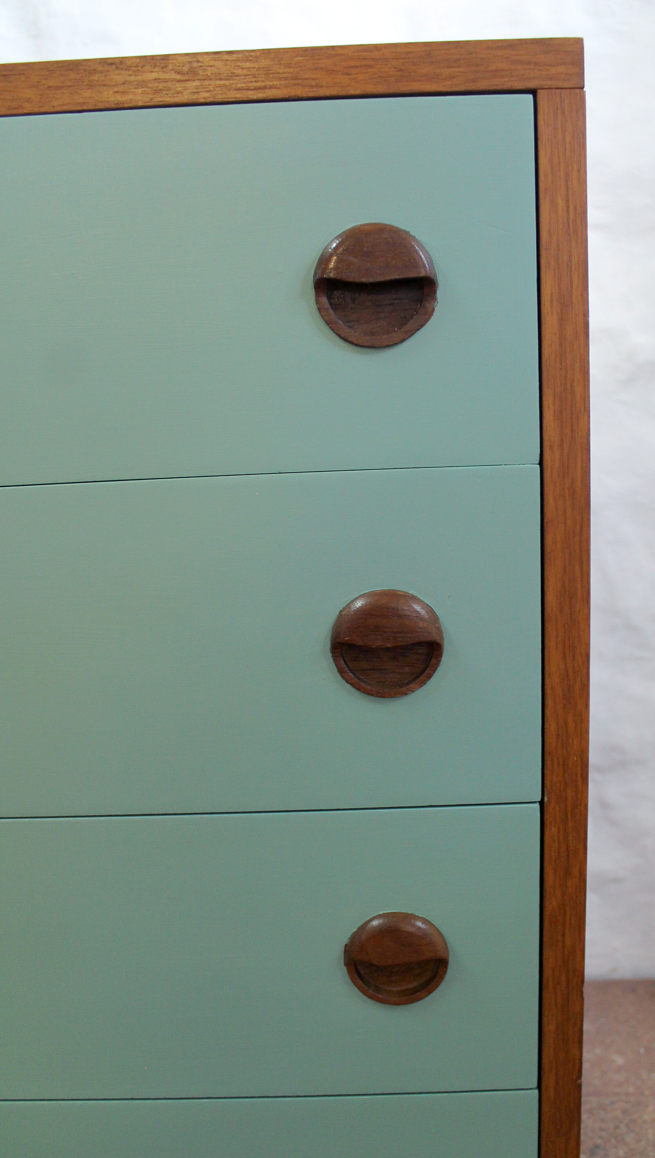 Vintage Scandinavian chest of drawers