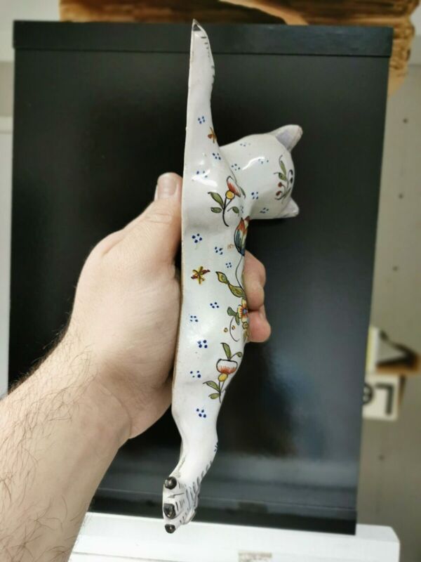 Bouquetière d'applique chat faïence desvres géo martel décor fleurs