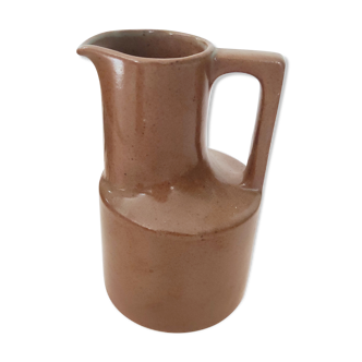 Pitcher in brenne sandstone