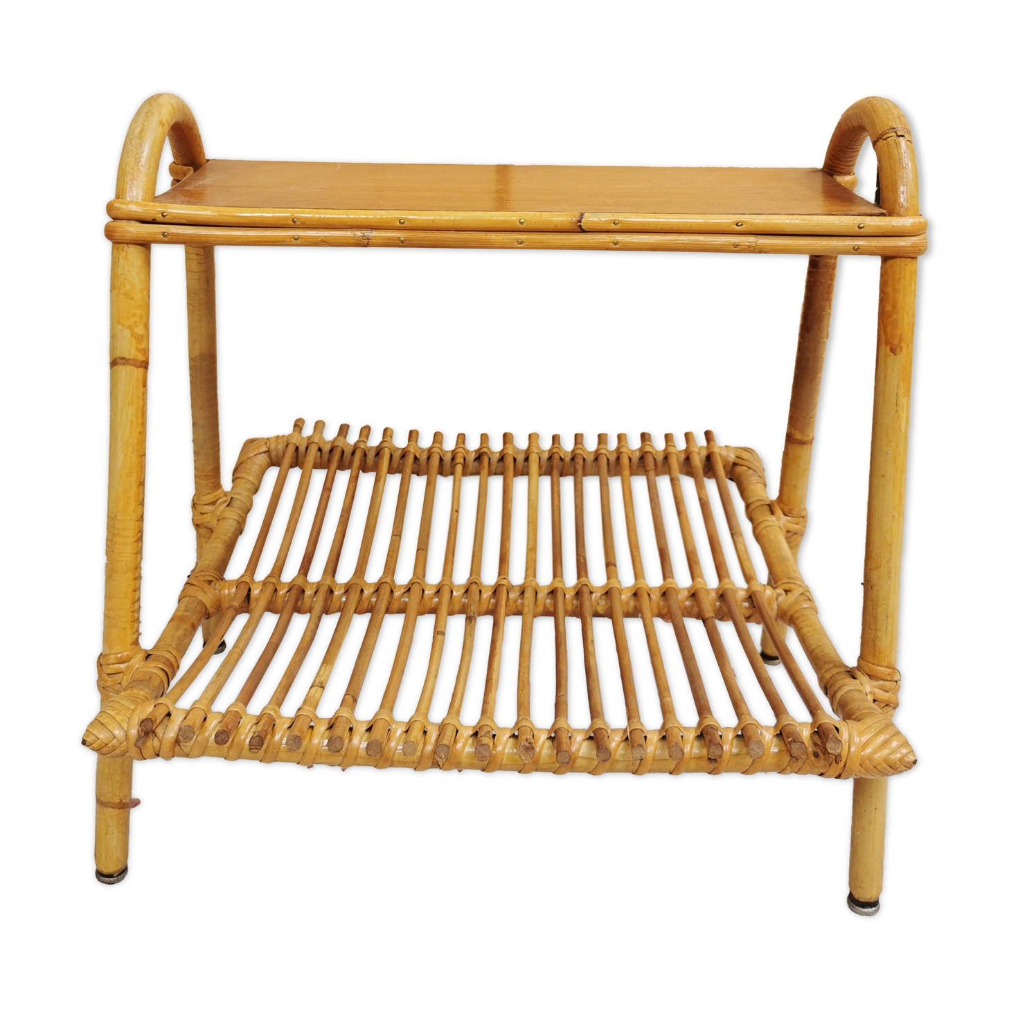 Rattan magazine door