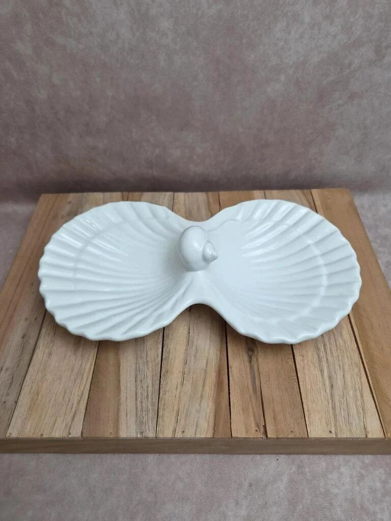 Vintage shell-shaped porcelain white aperitif display stand