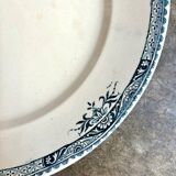 Longchamp round dish in iron earth, "Lily" service