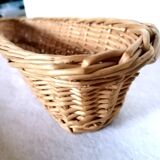 Braided wicker banneton bread basket