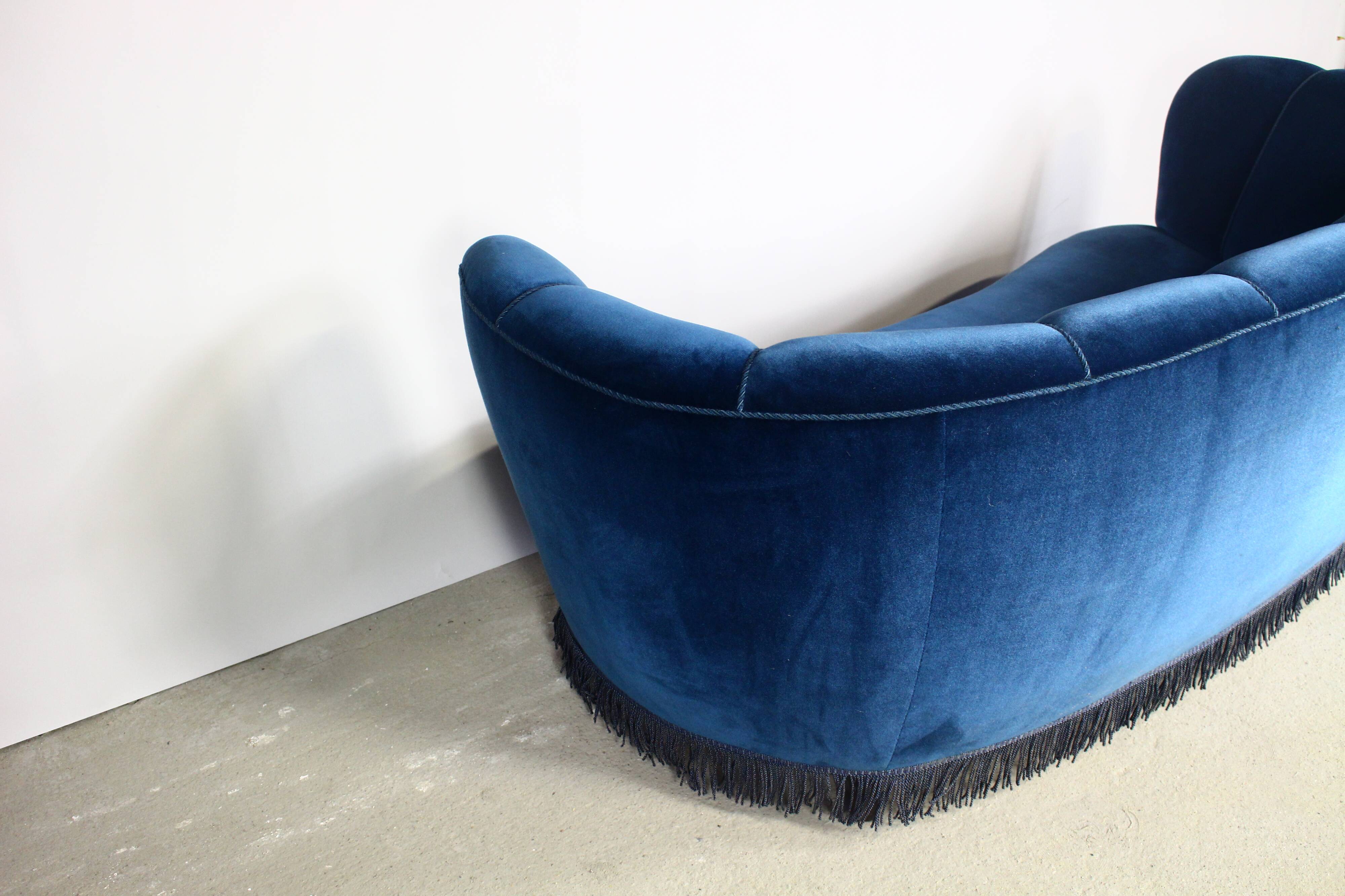 Danish Cabinetmaker Banana Curved Sofa, 1940s