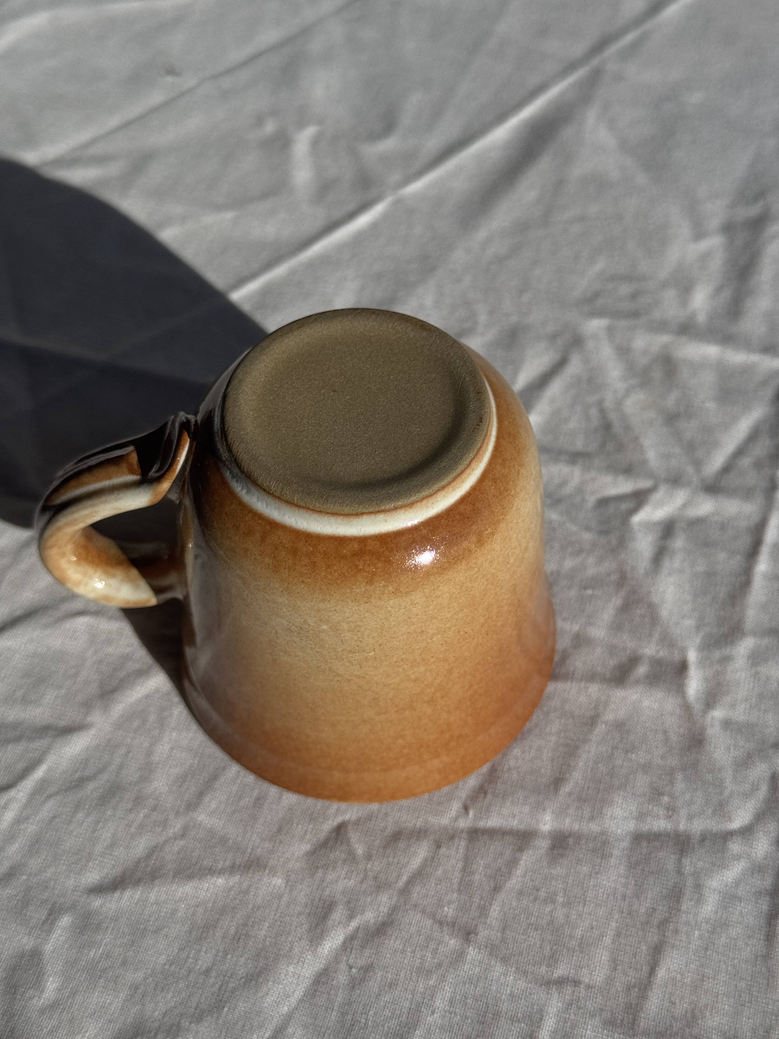 Lot de 11 tasses à café en grès à anse