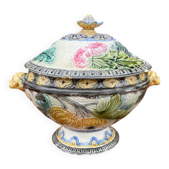 Earthenware soup tureen, 19th century