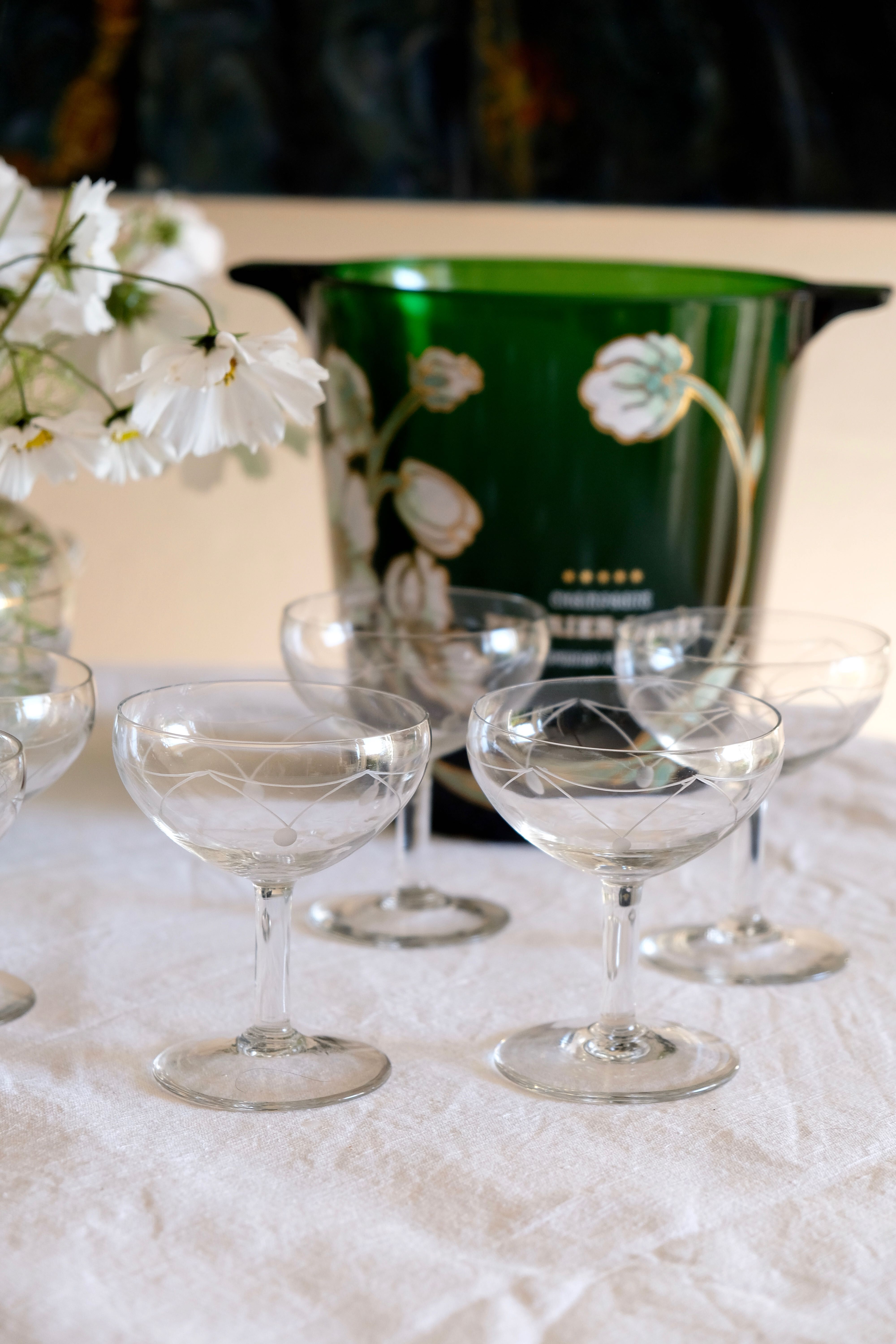 6 mouth-blown champagne glasses 50s