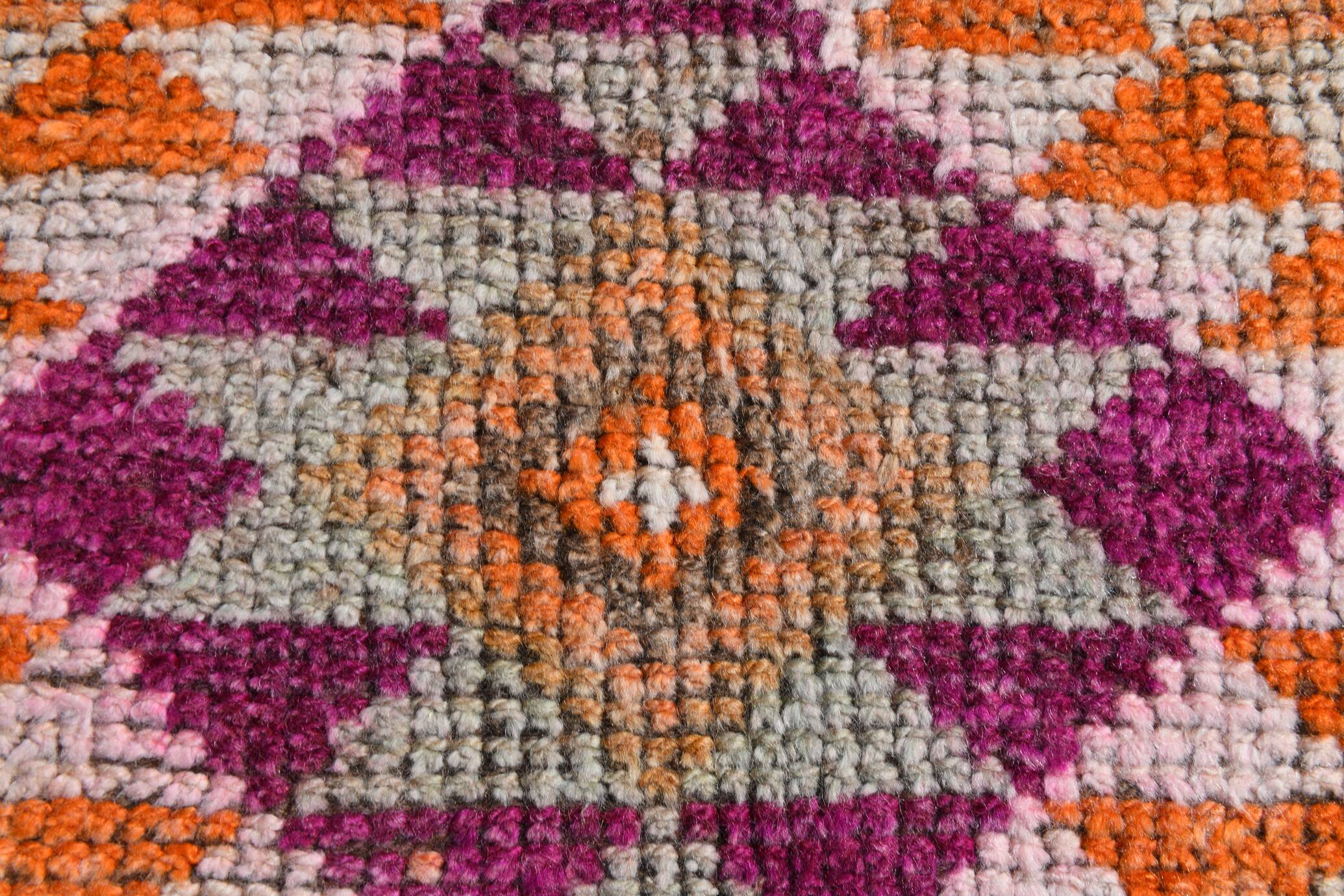 Tapis Couloir Vintage Anatolien Orange Motifs Géométriques, 83x367 Cm