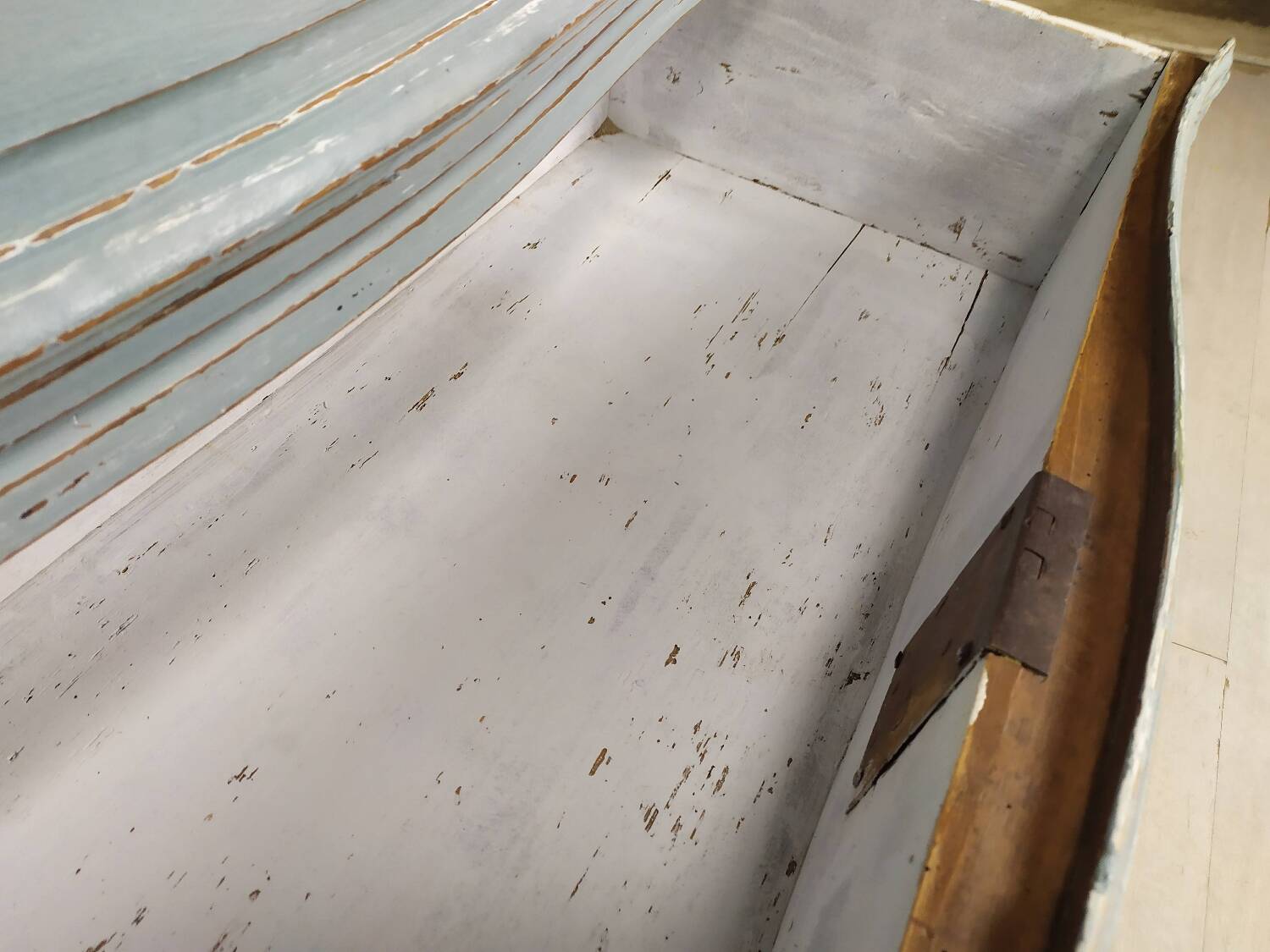 Antique patinated chest of drawers