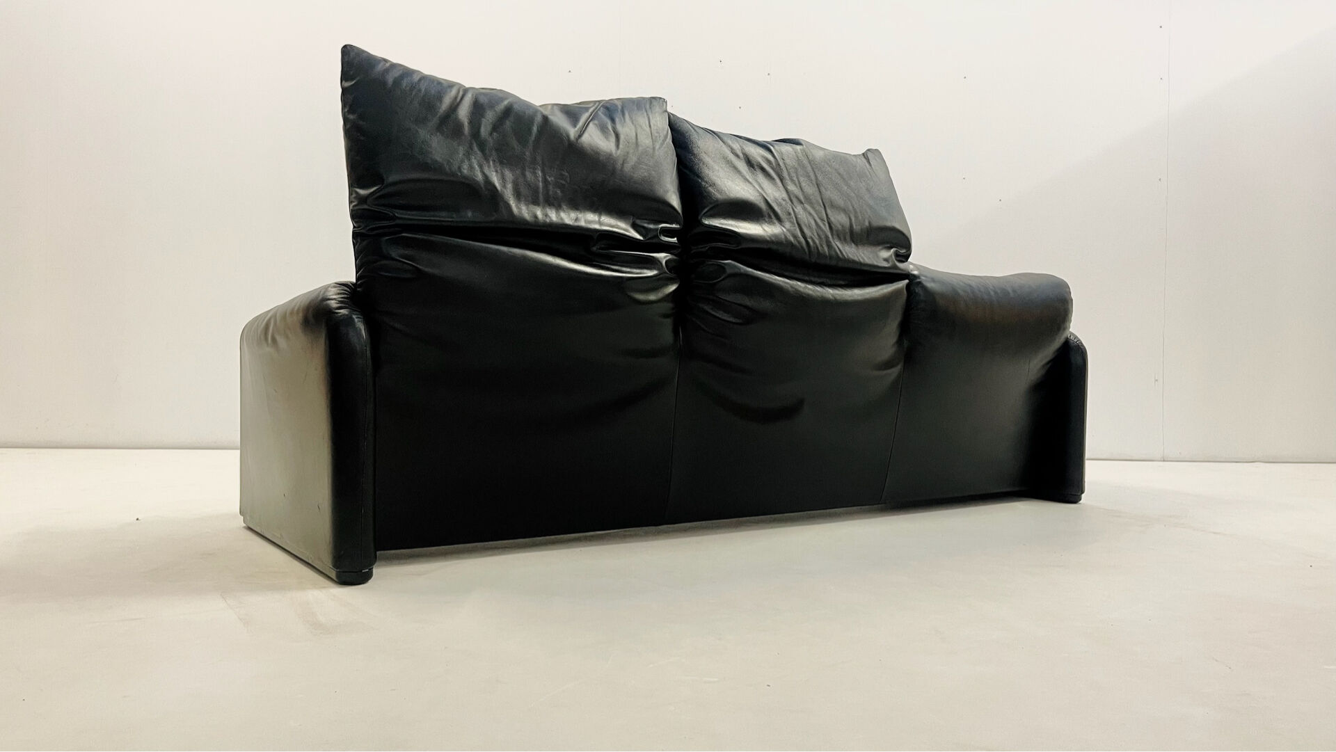 'Maralunga' 3-seater sofa by Vico Magistretti for Cassina
