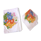 Floral tablecloth and its 8 vintage towels