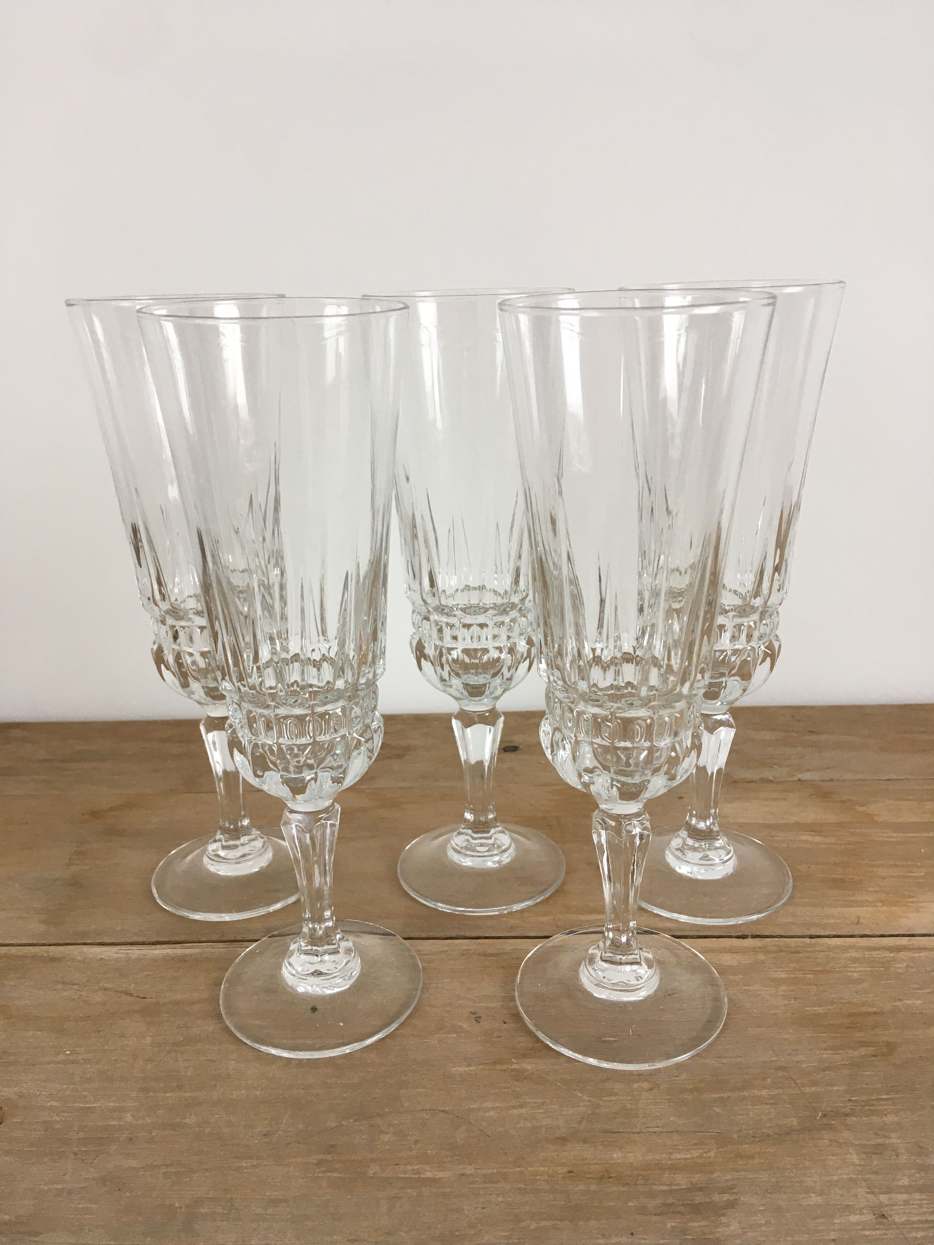 Luminarc champagne flutes