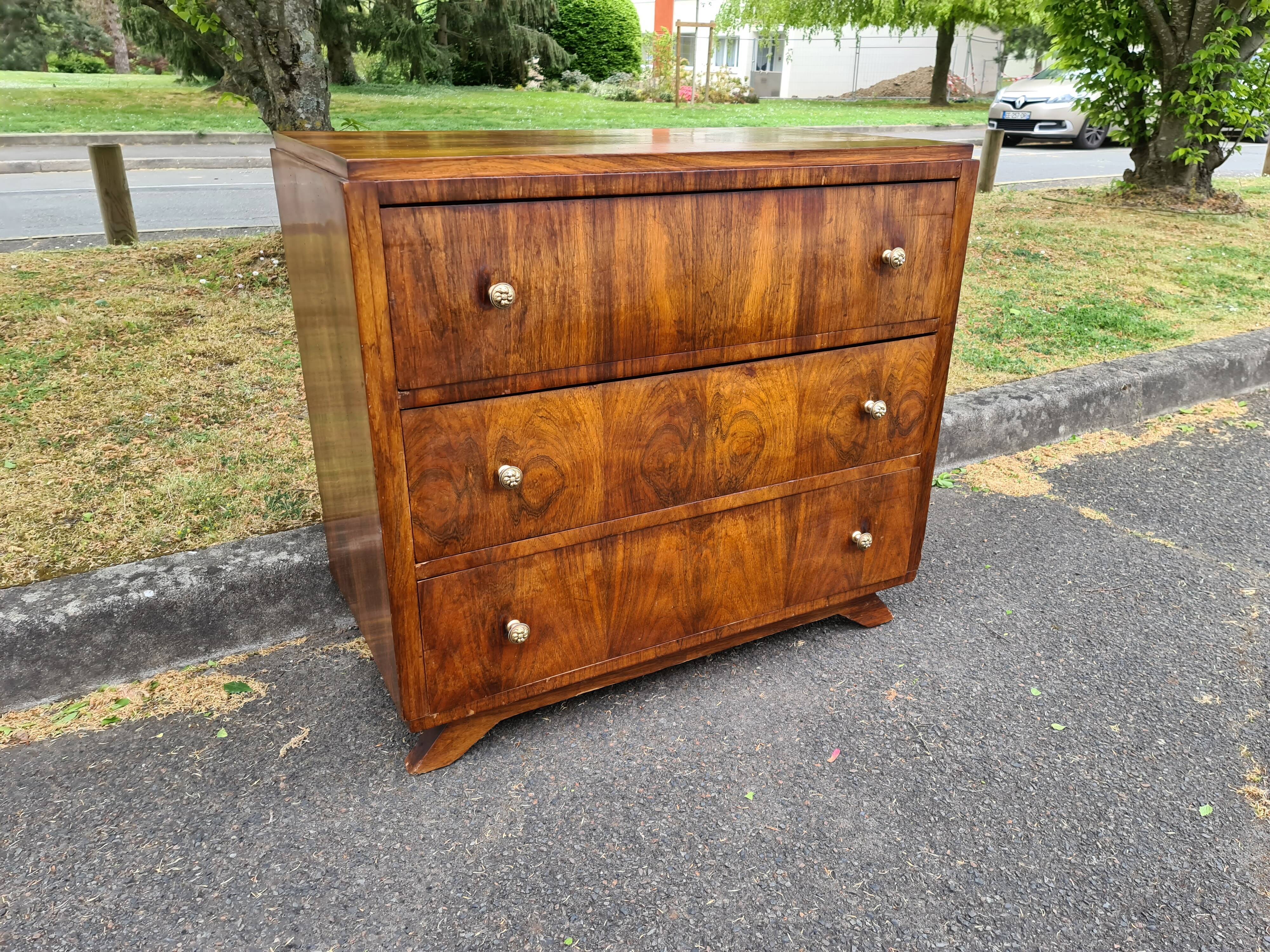 Vintage dresser 1950 Art Deco walnut magnifying glass