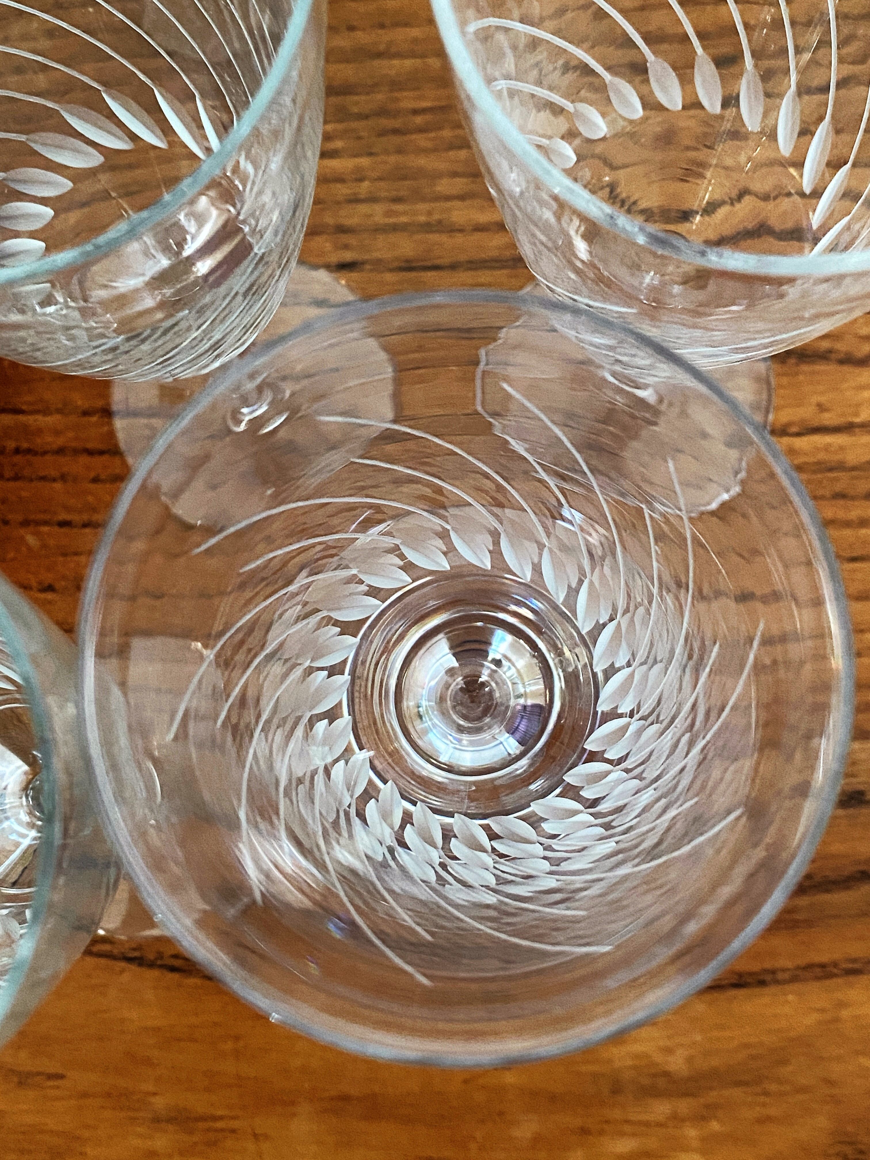 Set of 4 champagne flutes in engraved glass 10 cl