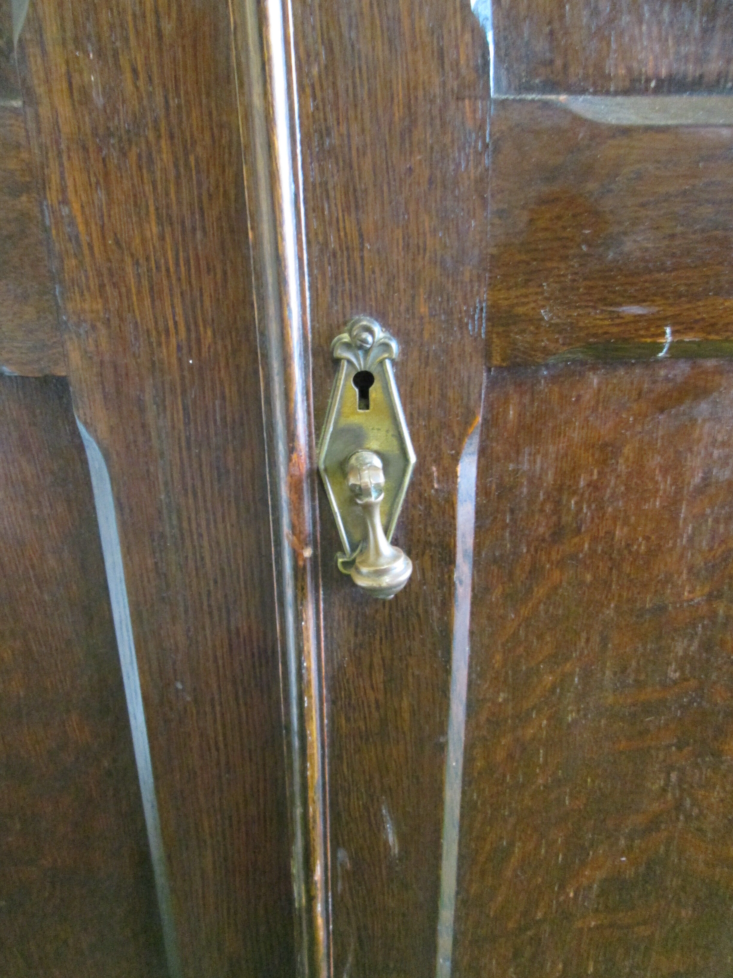 Armoire anglaise " compactum" en chene