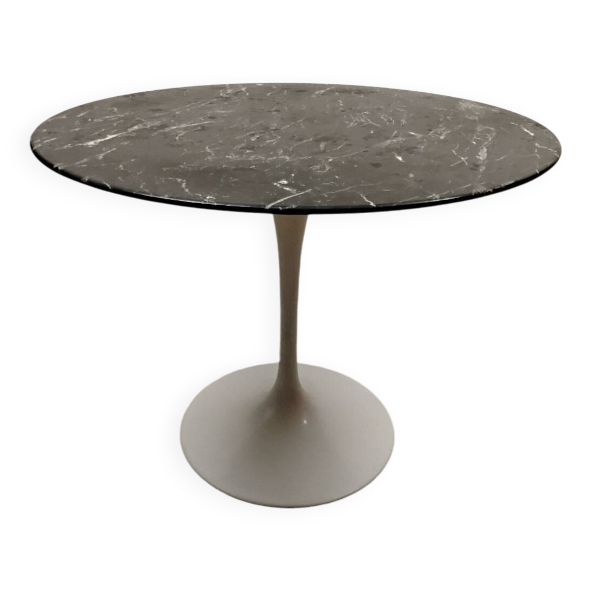 Knoll marble tulip table
