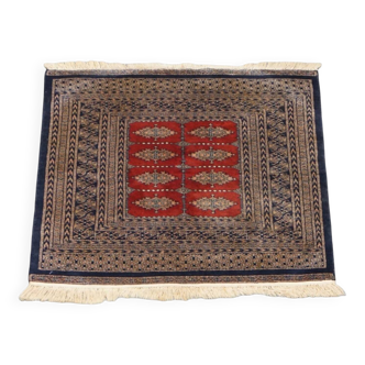 Tapis carré rouge et bleu – 105x98 cm