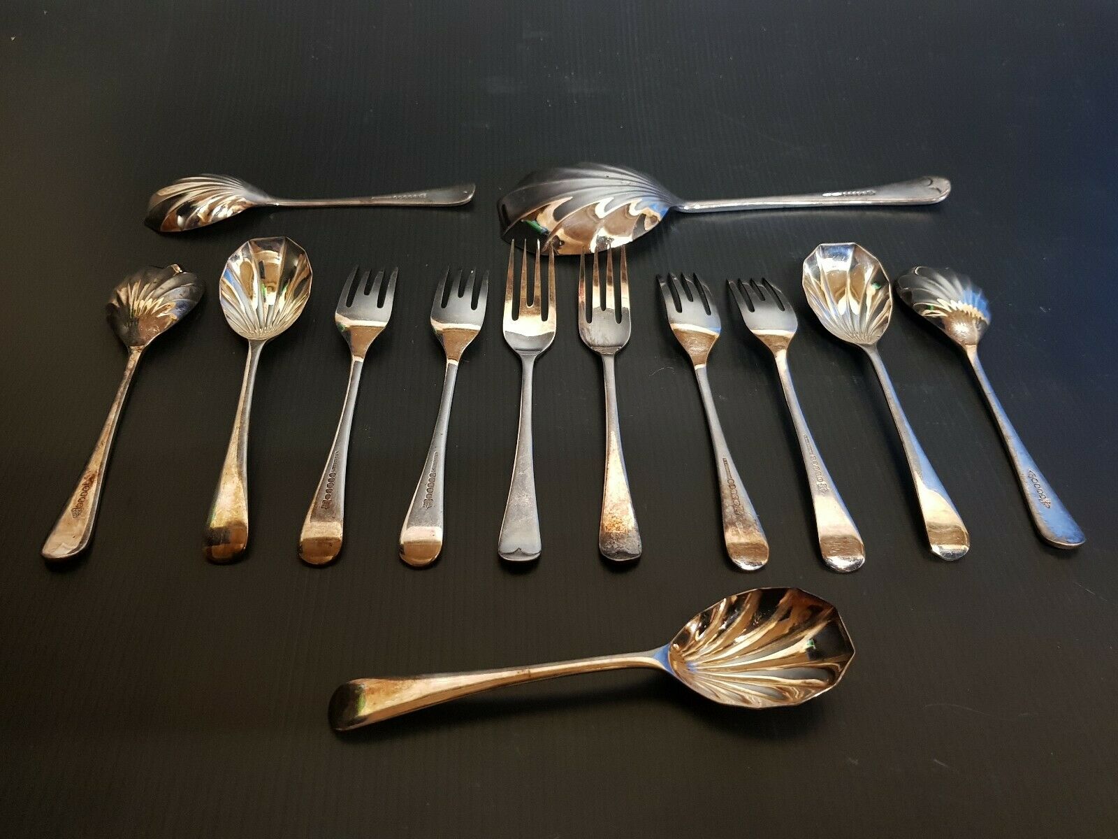 Ménagère en argent massif du XIVème siècle