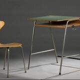 Tres rare bureau par Arne Jacobsen