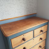 Old chest of drawers