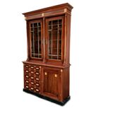 Armoire d’apothicaire Art Déco en acajou et marbre, 1909