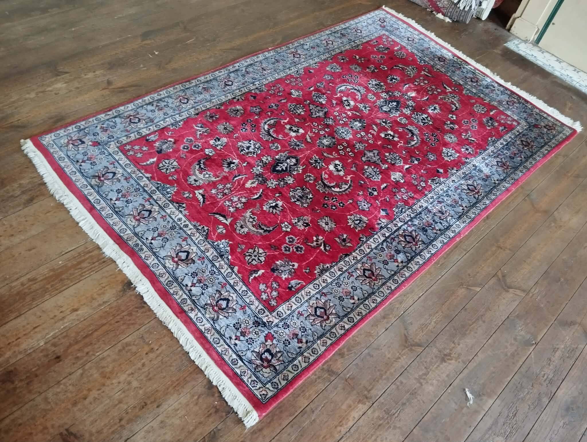 handmade Pakistani Punjab rug 200x126cm