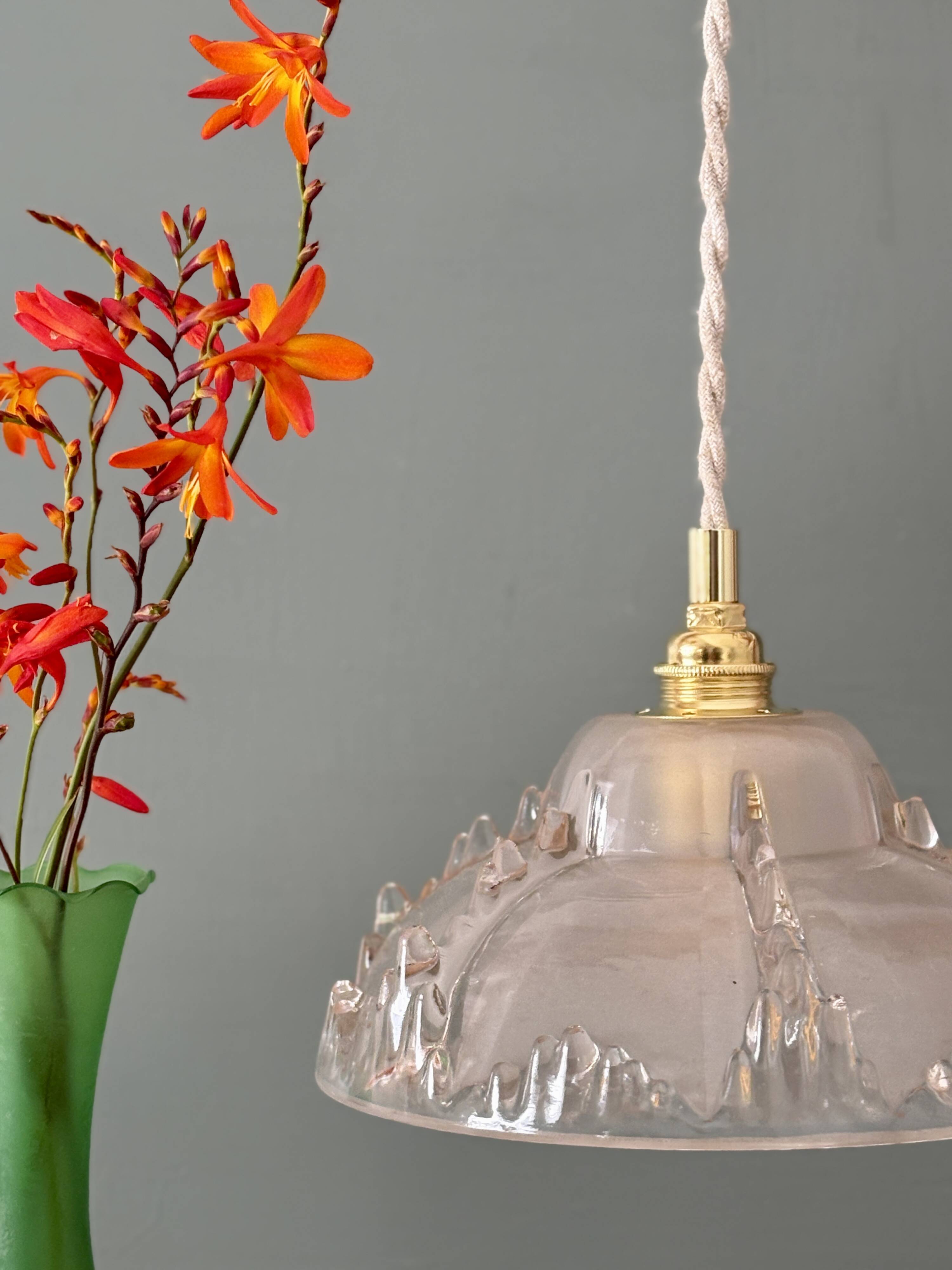 Vintage frosted glass pendant light (DF1)