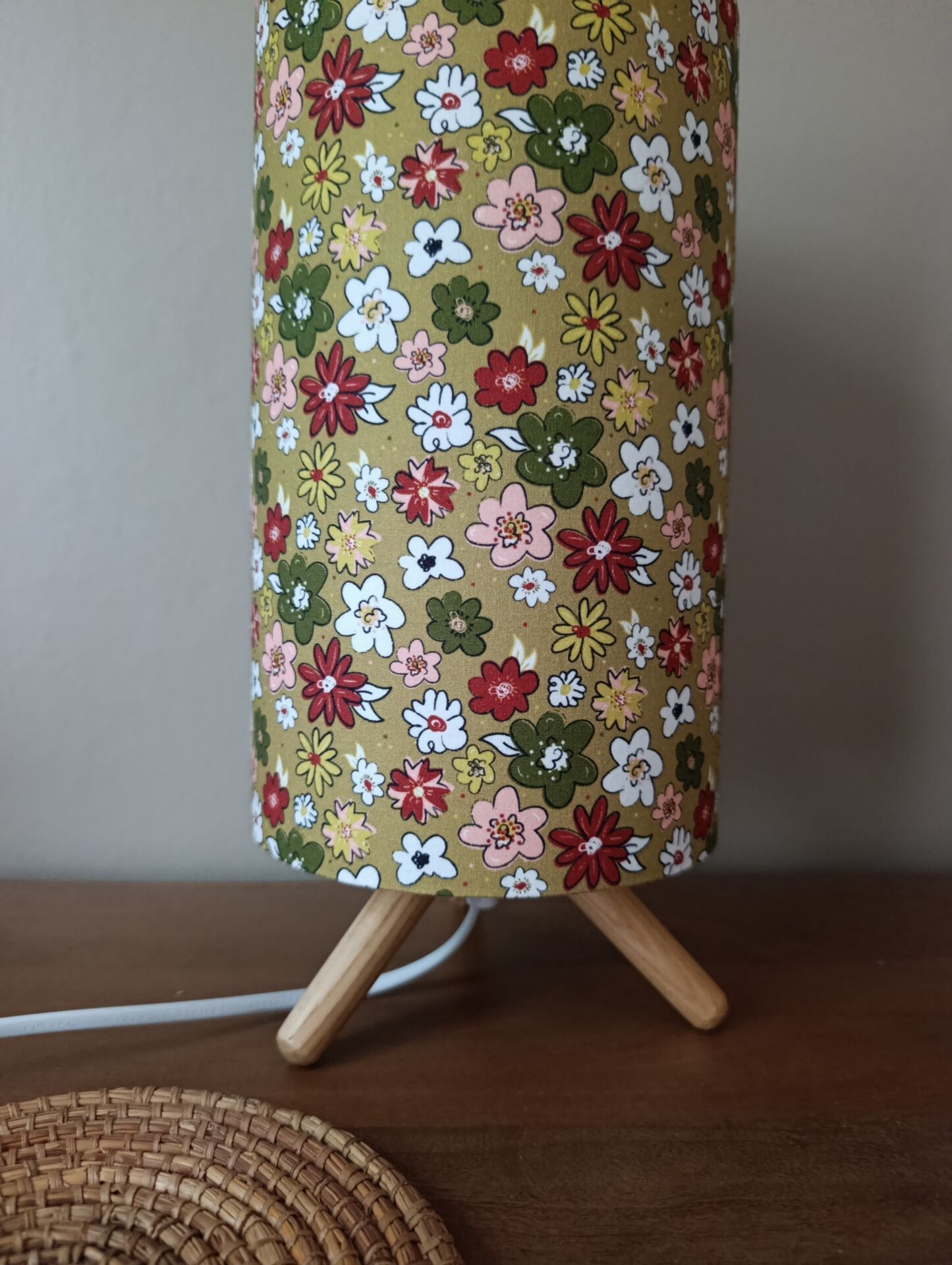 tripod table lamp wood printed flowers | boho scandi