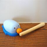 Jouet phoque en bois bleu