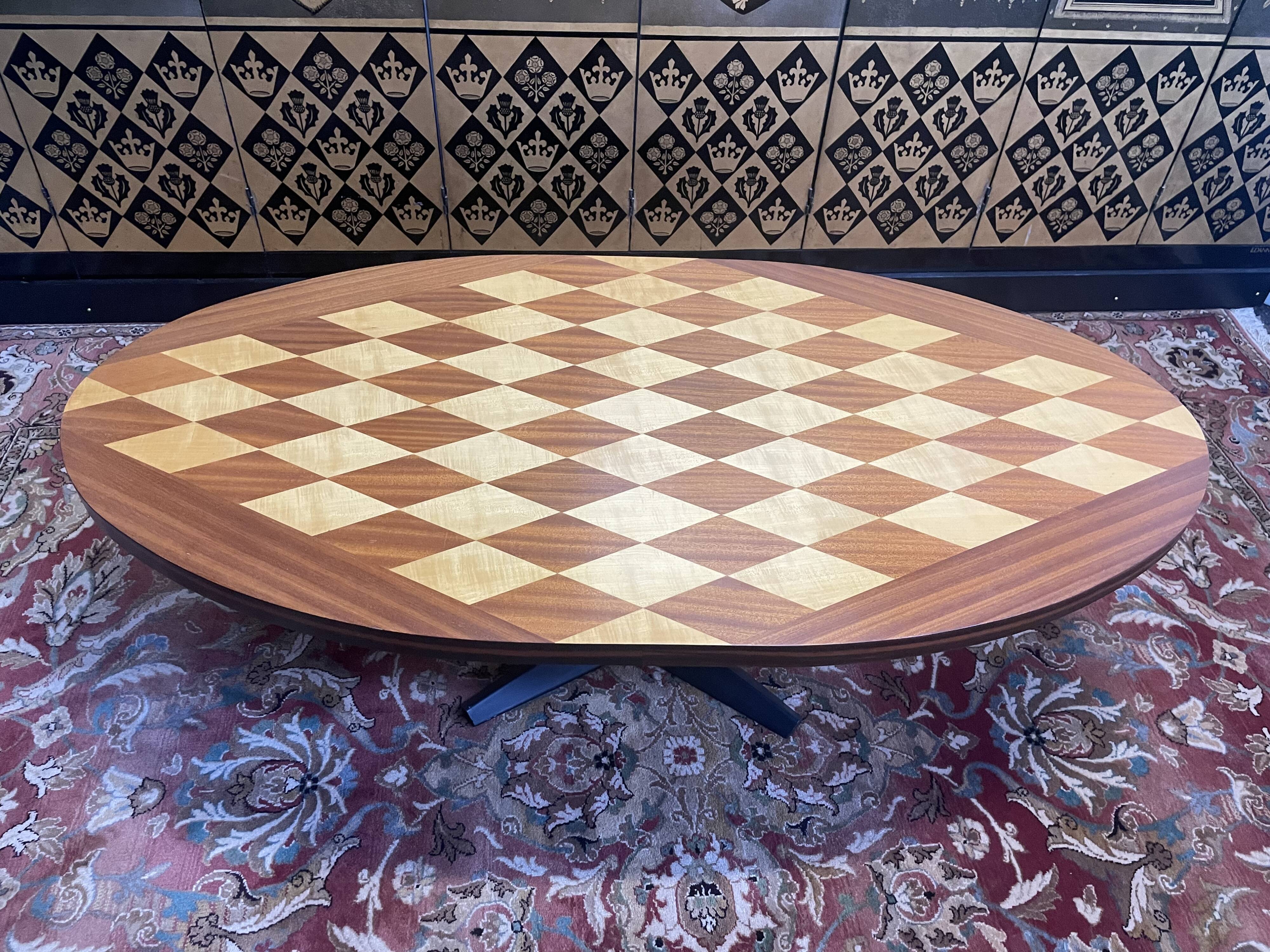 Table with central foot 1970