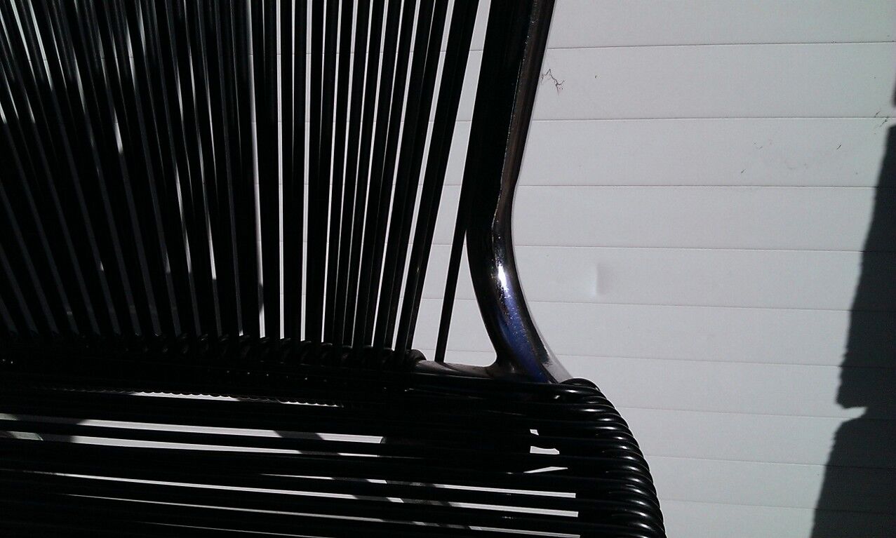 Series 4 chairs black scoubidou