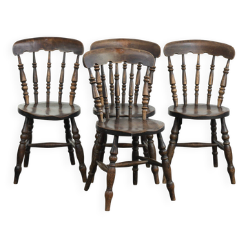 Set of 4 antique English wooden Windsor pub/bistro chairs from 19th century