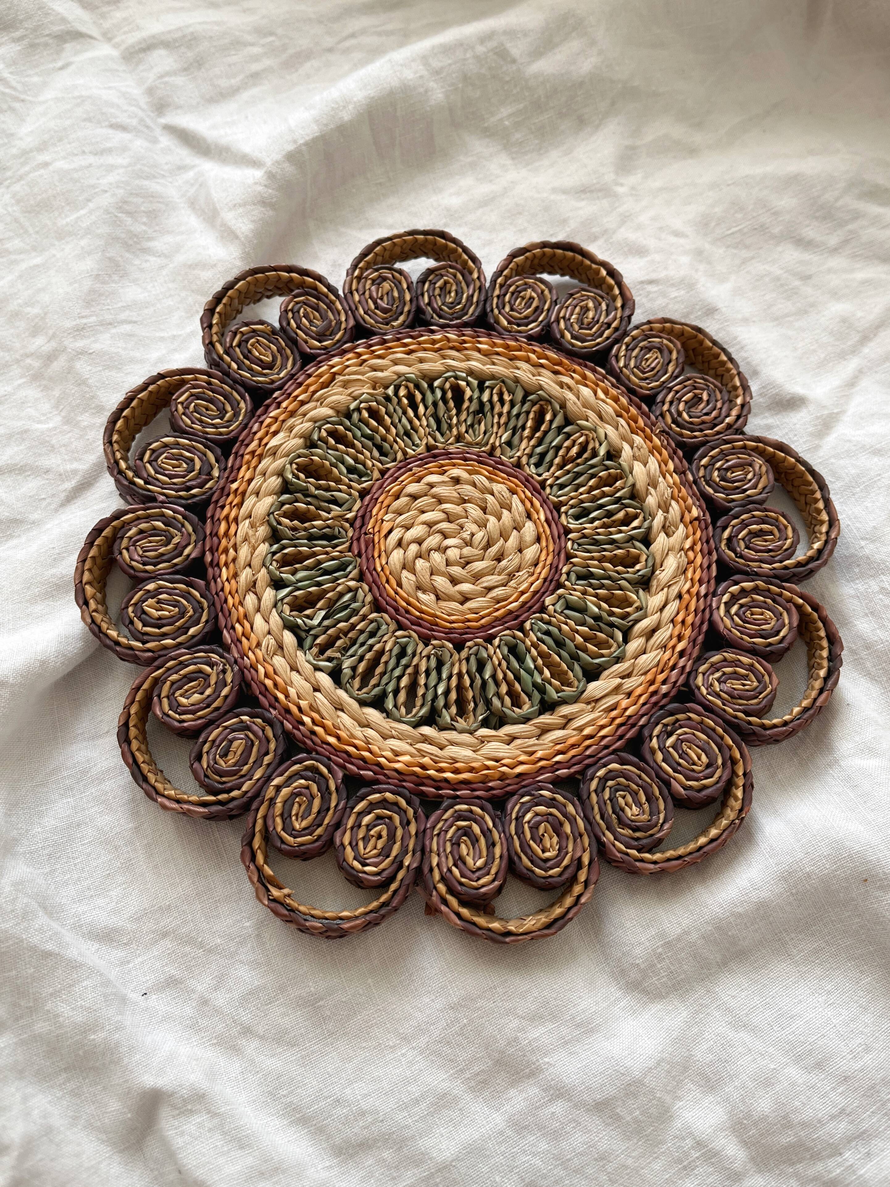 Dessous de plat en corde tressée fleur vintage