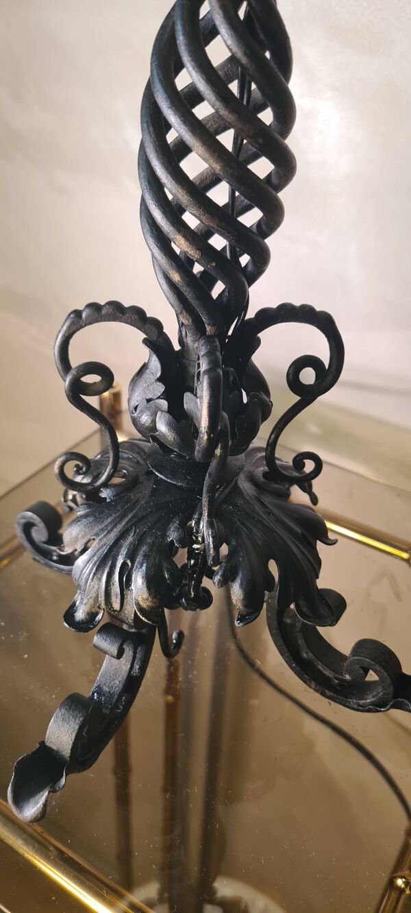 lampe  gros travail de fer forgé style andalou 1900 opaline marbré ,,,, 49x25 magnifique et rare