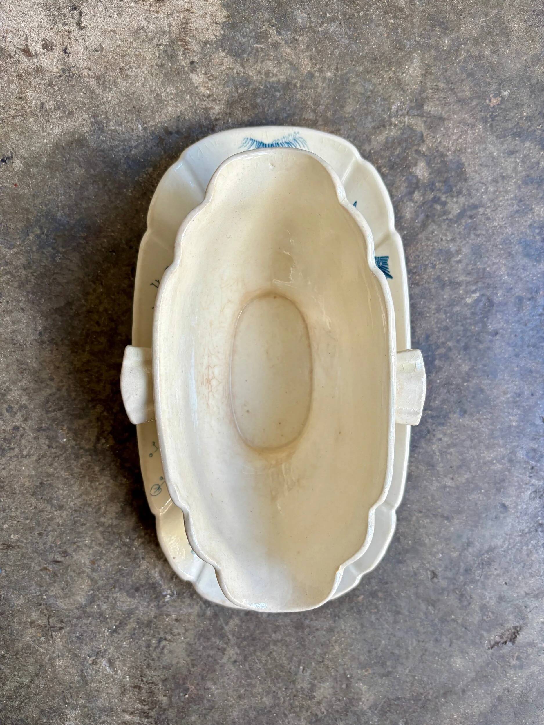 Gien sauceboat in blue ironstone, "Birds" service circa 1870.