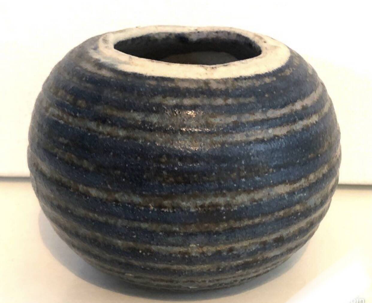 Vase en céramique bleu