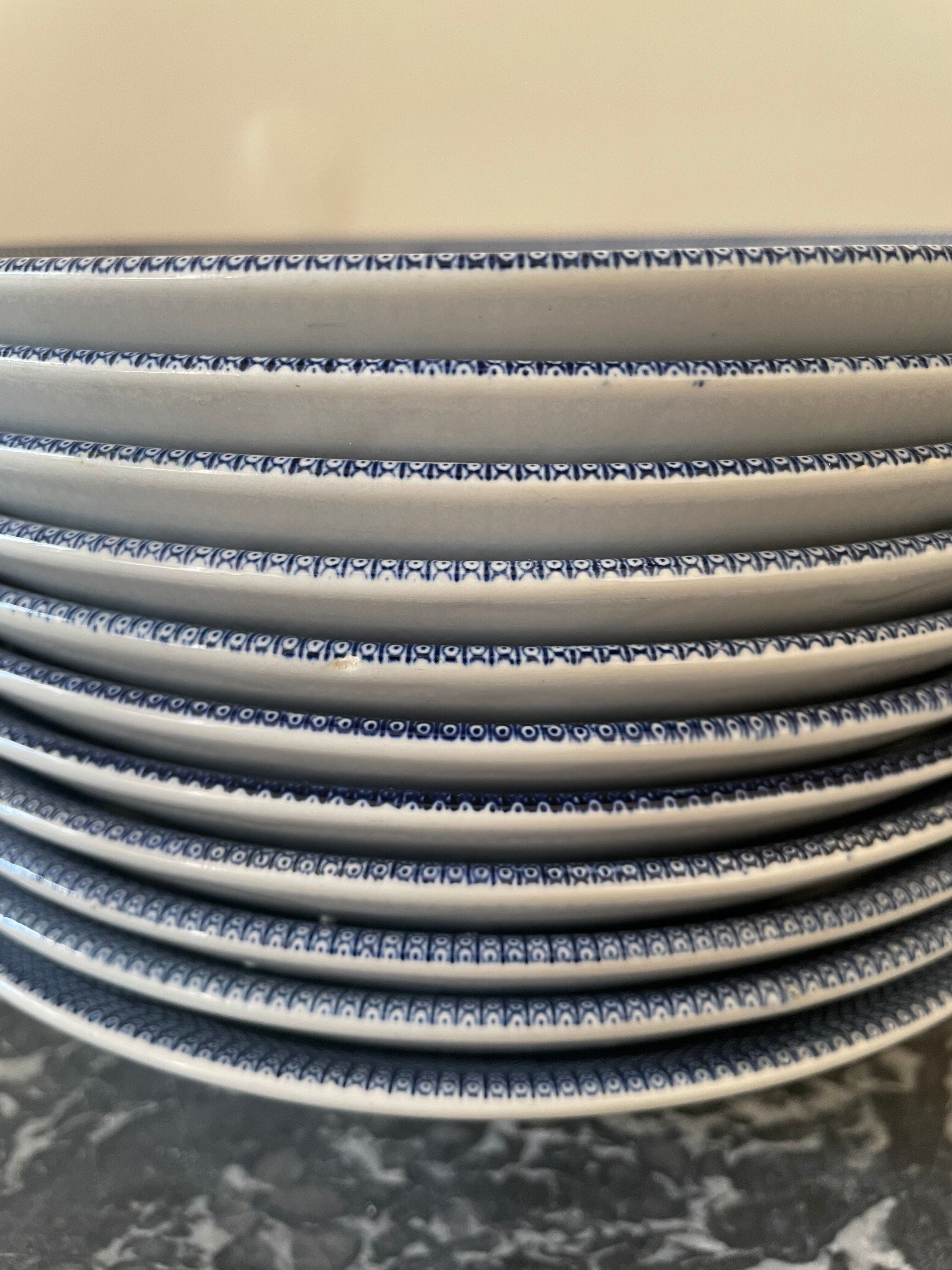 Hollow earthenware plates Churchill Willow Blue