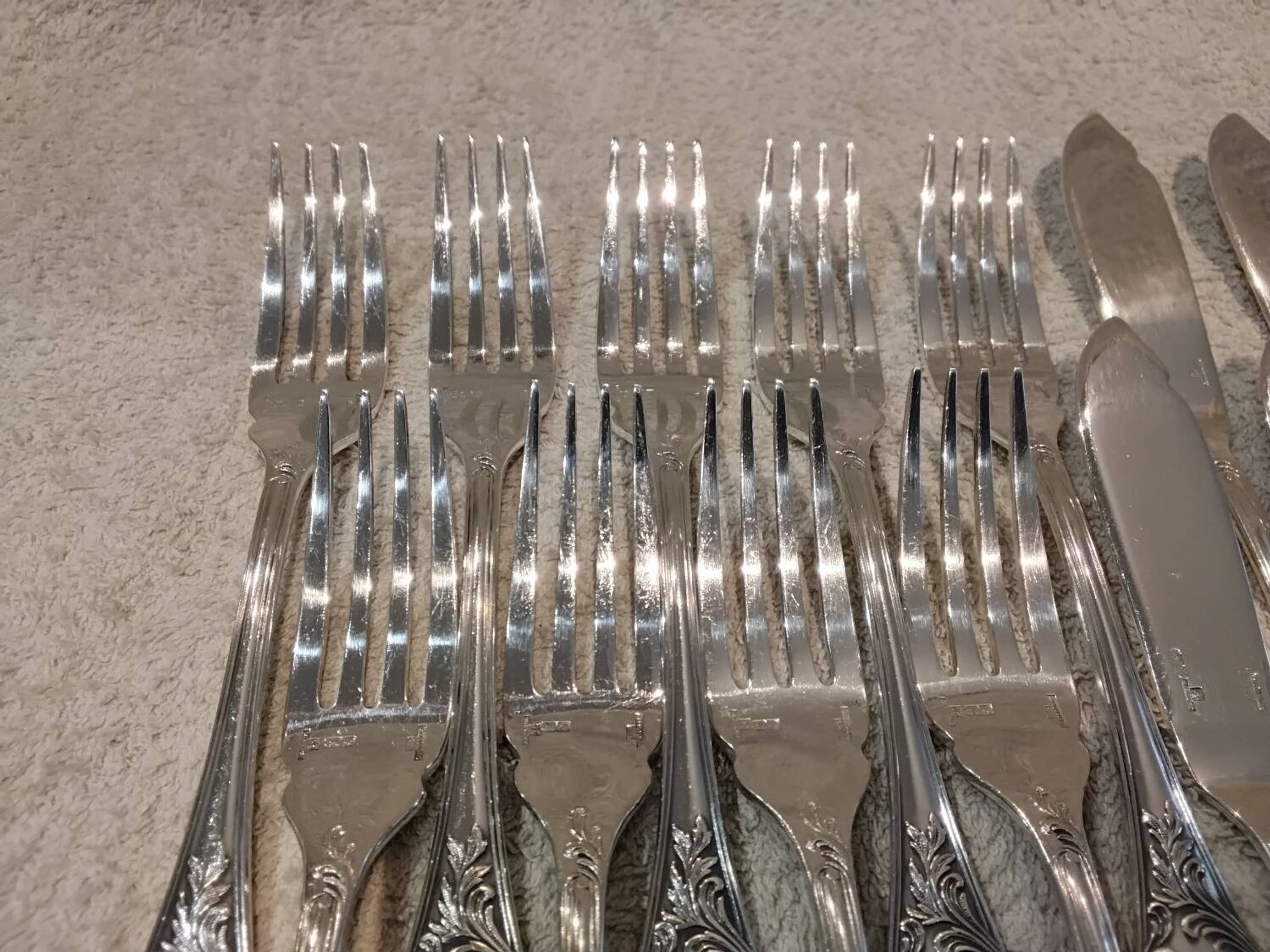 9 fish cutlery pieces, 18 pieces, silver-plated metal, Christofle Marly silversmiths