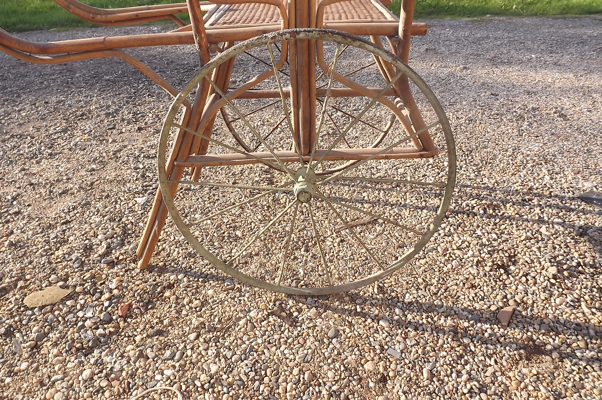 Child cart in bamboo and osier 1900