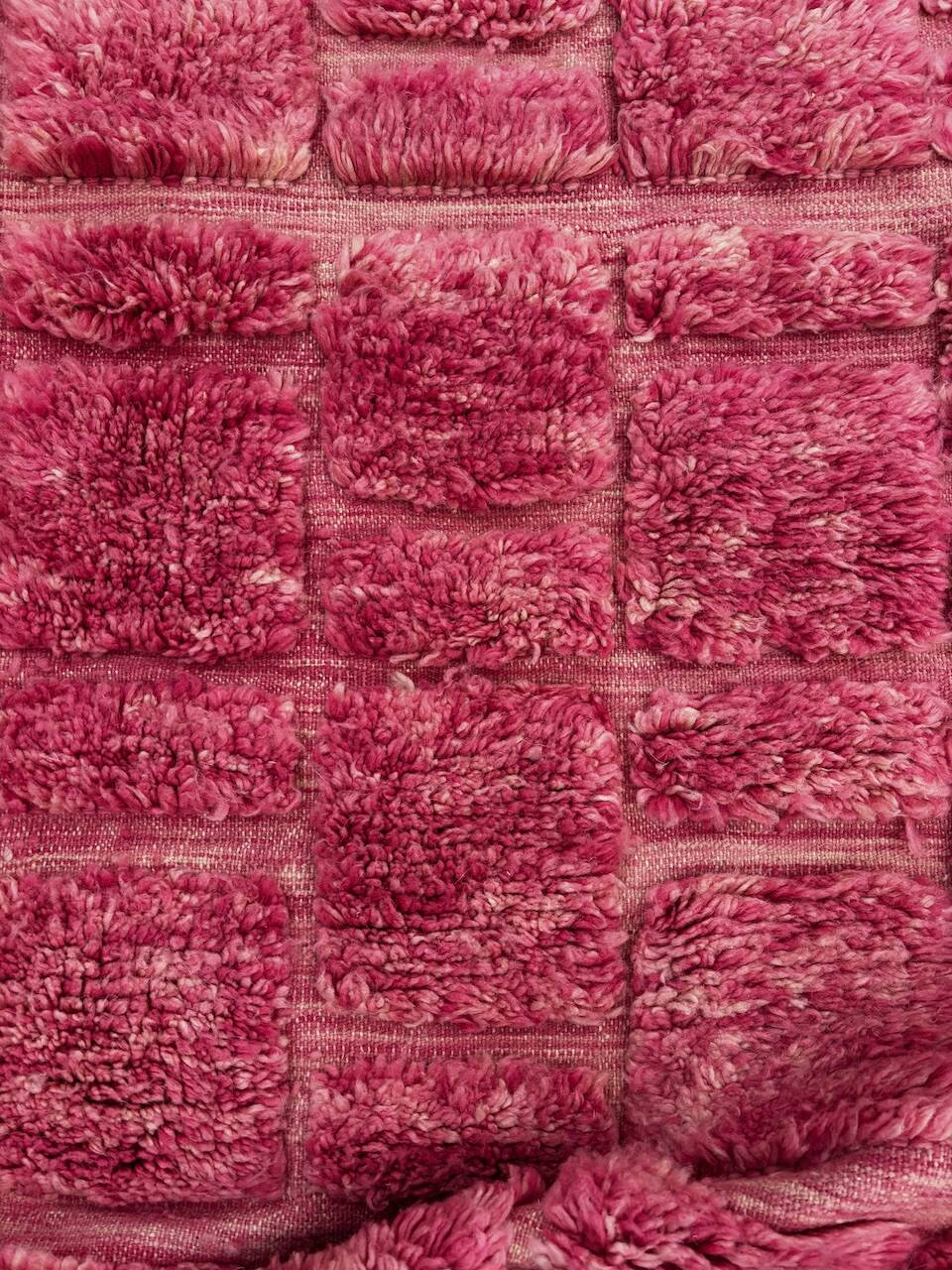 Ouarda – Custom-made pink Mrirt Moroccan rug in wool