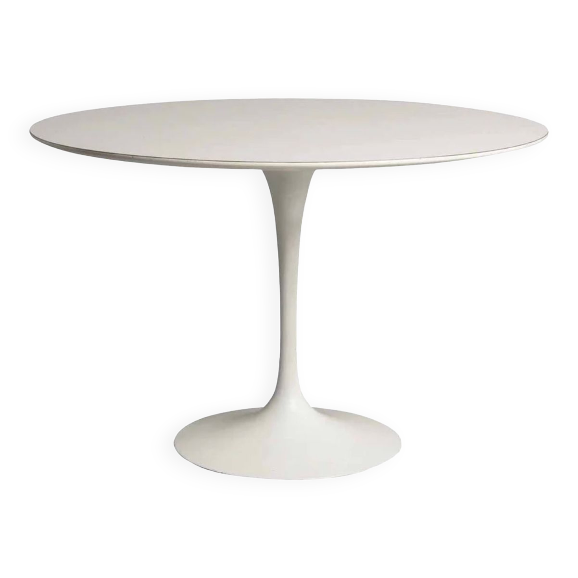 White tulip design table by Eero Saarinen for Knoll International, 1970