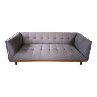 Gray 3-seater Chesterfield sofa